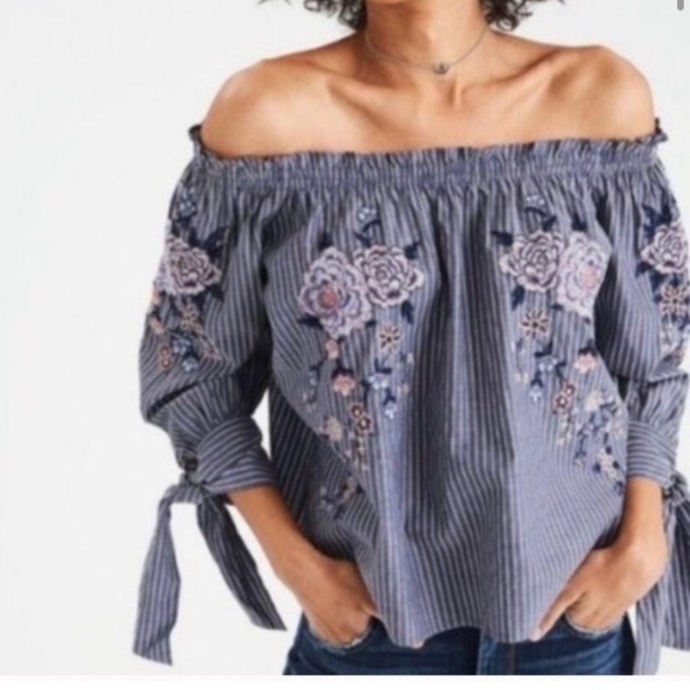 🎈AMERICAN EAGLE off shoulder striped embroidered floral top Size XS - Picture 1 of 16